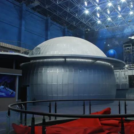 چگونه امنیت تماشاگران را در تئاتر Fulldome تضمین می کنید؟